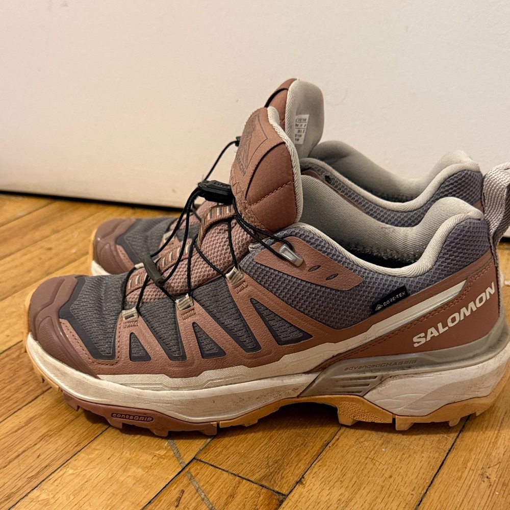 Salomon Women’s Goretex - Picture 6 of 6
